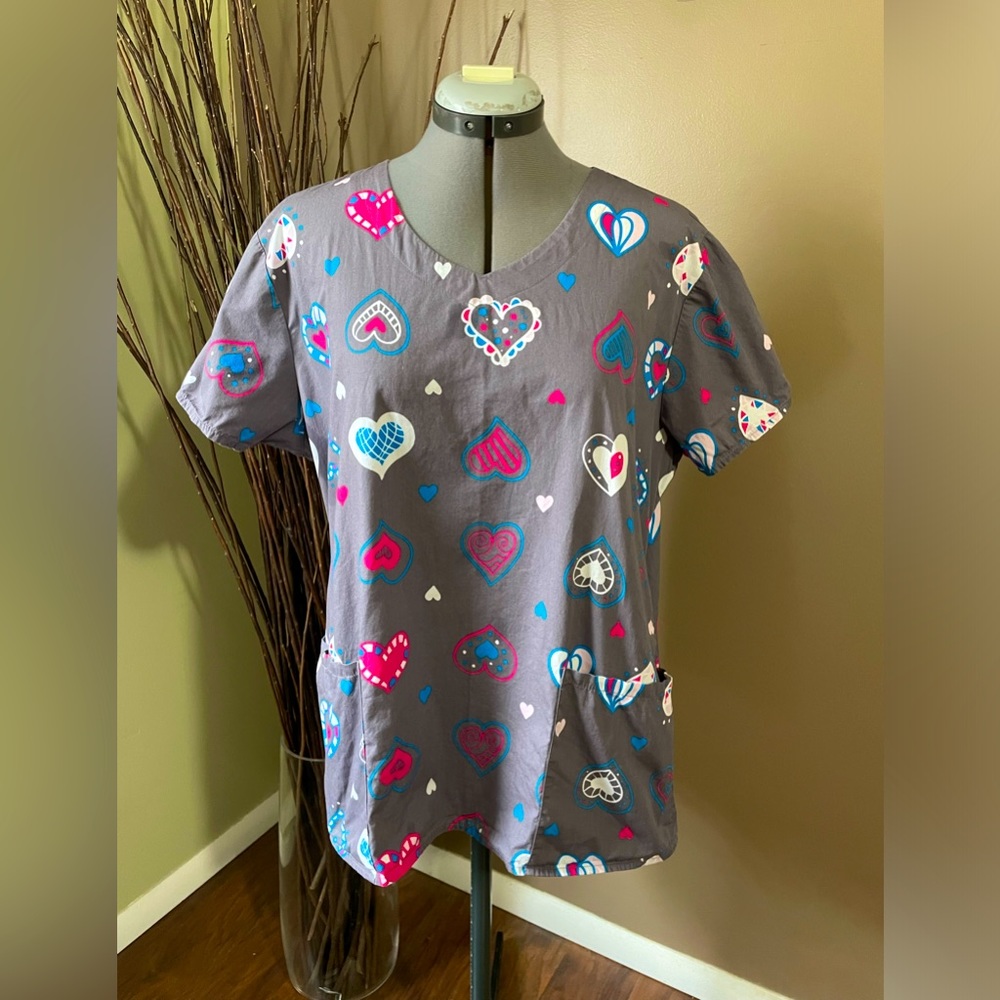Zoe & Chloe Heart Scrub Top